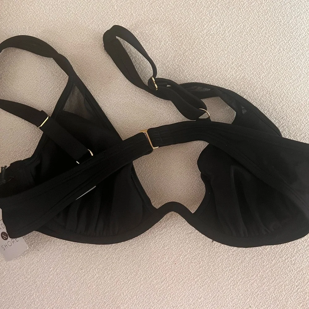 Women's Mesh Underwire Bikini Top - Shade & Shore.  New with tag.  Size: 36 B.